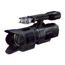 索尼（Sony）NEX-VG30EM专业数码摄像机（含18-105镜头）黑色(官方标配)