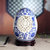 现代家居装饰品陶瓷器 镂空青花瓷釉中彩花瓶（含底座(鸡蛋瓶)