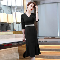 MISS LISA韩版时尚气质中长款V领连衣裙修身大码裙子YWZ8113(黑色 M)