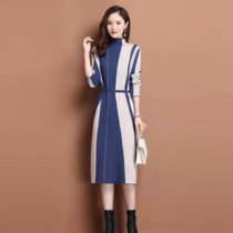 连衣裙女秋冬2021年新款针织长款毛衣裙配大衣过膝拼色打底裙子(蓝色 XL)