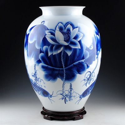 景德镇陶瓷器 手绘釉下彩荷花鱼青花瓷花瓶 名家大师作品证书收藏