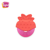 Tigex草莓水果宝宝婴儿牙胶硅胶磨牙棒宝宝出牙咬胶玩具器可冰冻镇定缓解宝宝出牙时的疼痛(草莓红)
