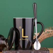 杯子创意个性潮流陶瓷茶水杯家用马克杯带盖勺可爱韩版少女咖啡杯(黑色款-L-姓氏)