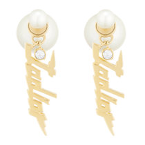 Dior女士金色饰面金属和白色树脂珠饰搭配白色仿水晶装饰耳环E1576TRIRS-D301 时尚百搭