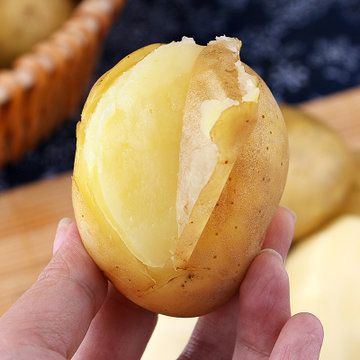 湖北恩施新鲜黄皮黄心大土豆非云南红皮土豆马铃薯洋芋2500g