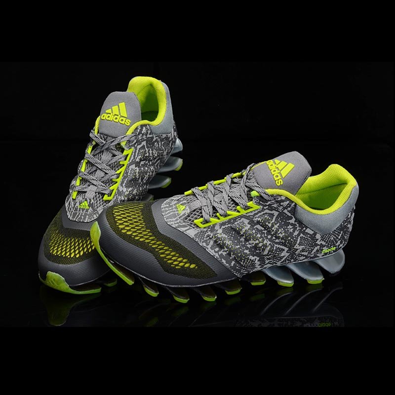 【阿迪达斯跑步鞋图片】adidas 阿迪达斯 跑步鞋 springblade刀锋战士
