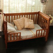 贝乐堡维多利亚的秘密实木婴儿床BB床加大宝宝床可变成人床游戏床