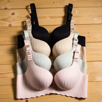 超厚加厚6cm无钢圈上托内衣小胸平胸聚拢无痕小罩杯文胸a杯(黑色 85b)