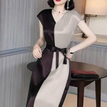 百搭拼色V领绸缎柔软丝滑垂感十足长款高级感连衣裙(棕色灰色拼接 XL)