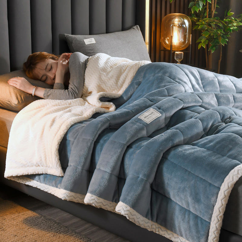 毛巾被毯秋冬新款加厚三层夹棉牛奶绒毯贝贝绒毯冬季保暖午睡法莱绒