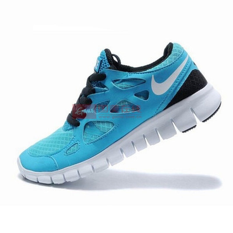 运动鞋偏小吗-运动鞋是不是偏大一码 第2张 运动鞋偏小吗-运动鞋是不是偏大一码 第2张