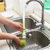 有乐多功能可通水水槽清洁刷 水龙头连接清洁刷可弯曲清洁刷zw3030(绿色)