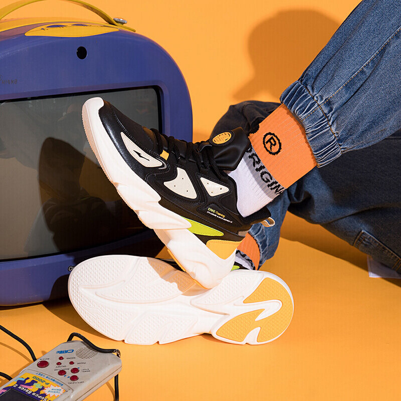 跑步鞋鸿星尔克男鞋潮鞋新款耐磨跑步鞋休闲运动鞋复古