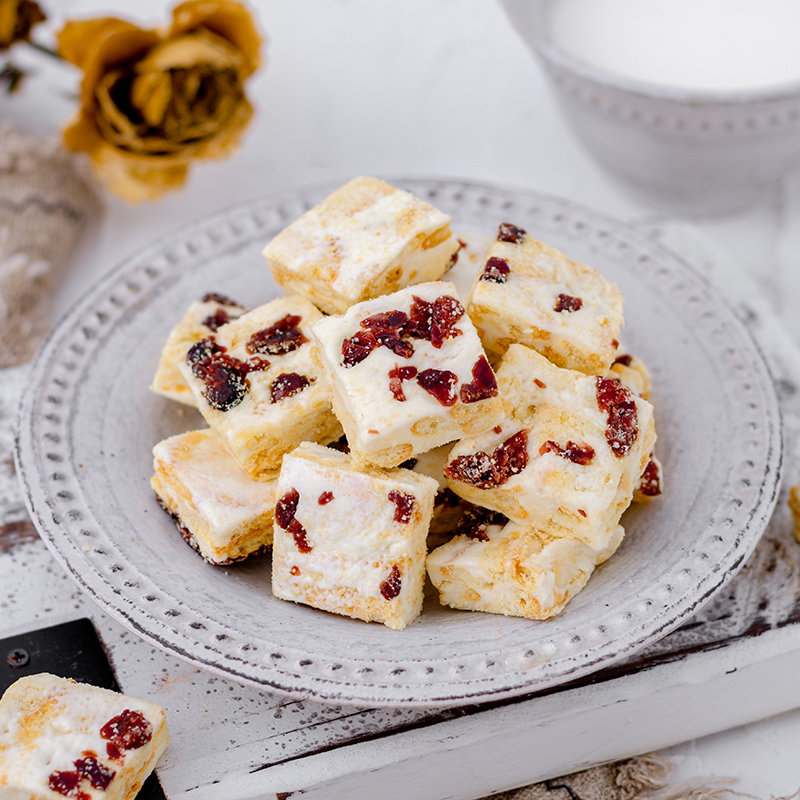 金冠蔓越莓雪花酥500g创意网红休闲零食巧克力雪享酥结婚喜糖包邮xy