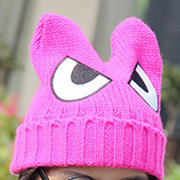 露娜猫咪耳朵月牙美少女战士卡通针织毛线帽女冬季愤怒恶魔牛角帽(粉紫（大眼萌）)