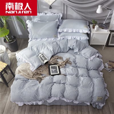 南极人 花边色织水洗棉四件套 简约素色1.8m被套床单床上用品套件(花边蓝小格 1.5/1.8米床通用款) 南极人 花边色织水洗棉四件套 简约素色1.8m被套床单床上用品套件(花边蓝小格 1.5/1.8米床通用款)