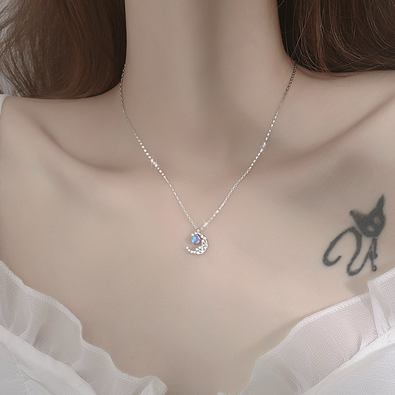 镶钻月亮项链女夏御女高冷气质冷淡风轻奢小众设计感青春甜美仙气锁骨