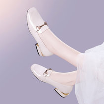 英伦风小皮鞋女漆皮一脚蹬乐福鞋2022新款单鞋春季女鞋软皮豆豆鞋(39 米色/3634（跟高3cm）)